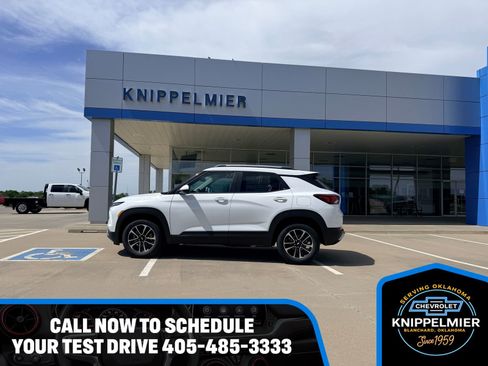 New 2026 Chevrolet TrailBlazer LT w/ Convenience Package FWD image 1