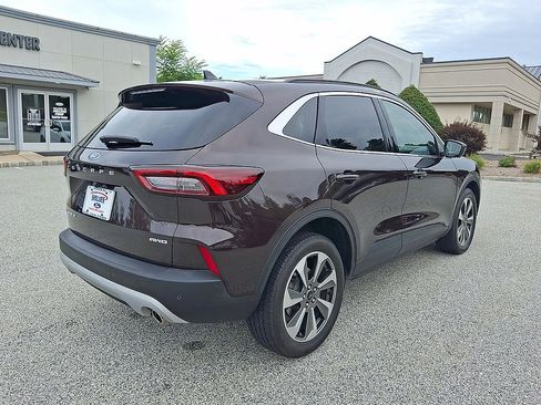 Certified 2023 Ford Escape Platinum AWD/4WD image 25