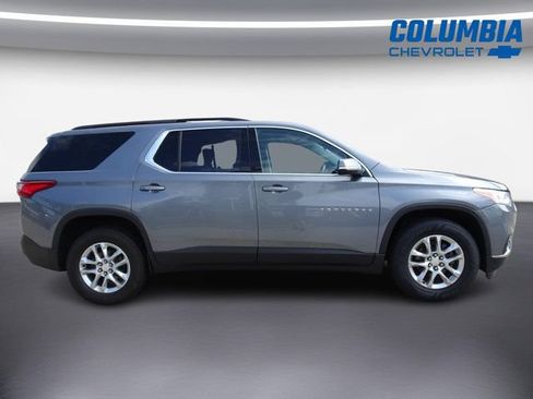 Used 2019 Chevrolet Traverse LT FWD image 2