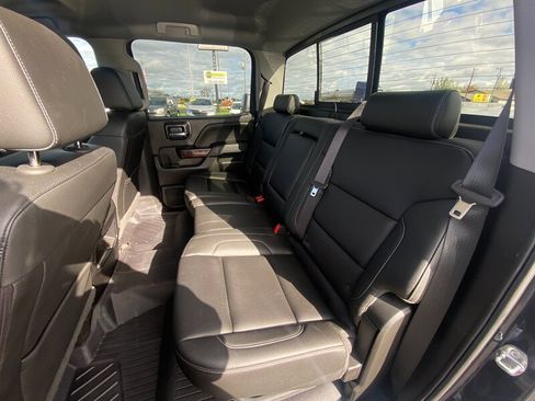 Used 2018 GMC Sierra 1500 SLT w/ Enhanced Driver Alert Package image 24