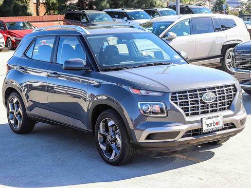 New 2026 Hyundai Venue SEL image 3