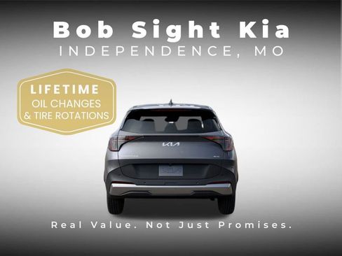 New 2026 Kia Sportage LX FWD image 5