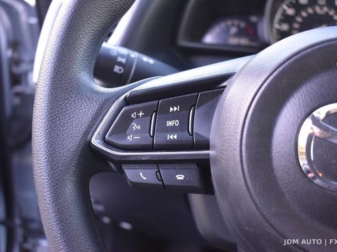Used 2017 MAZDA MAZDA3 Sport FWD image 20