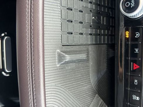 Used 2025 Ford Explorer Platinum w/ LUX Leather Package image 62