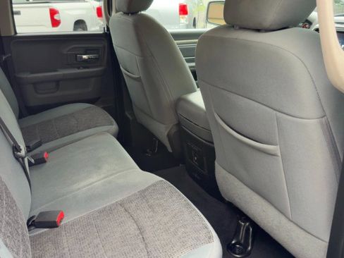 Used 2018 RAM 1500 SLT AWD/4WD image 12