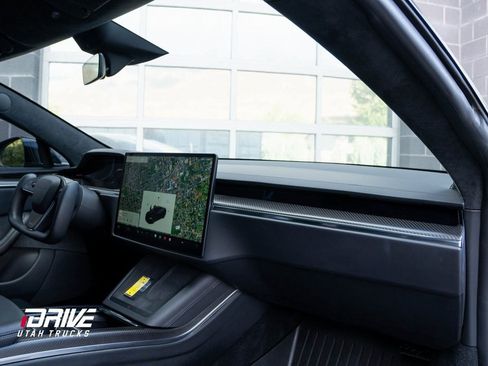 Used 2021 Tesla Model S Plaid image 18