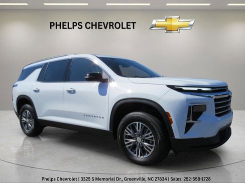 Certified 2026 Chevrolet Traverse LT FWD image 1