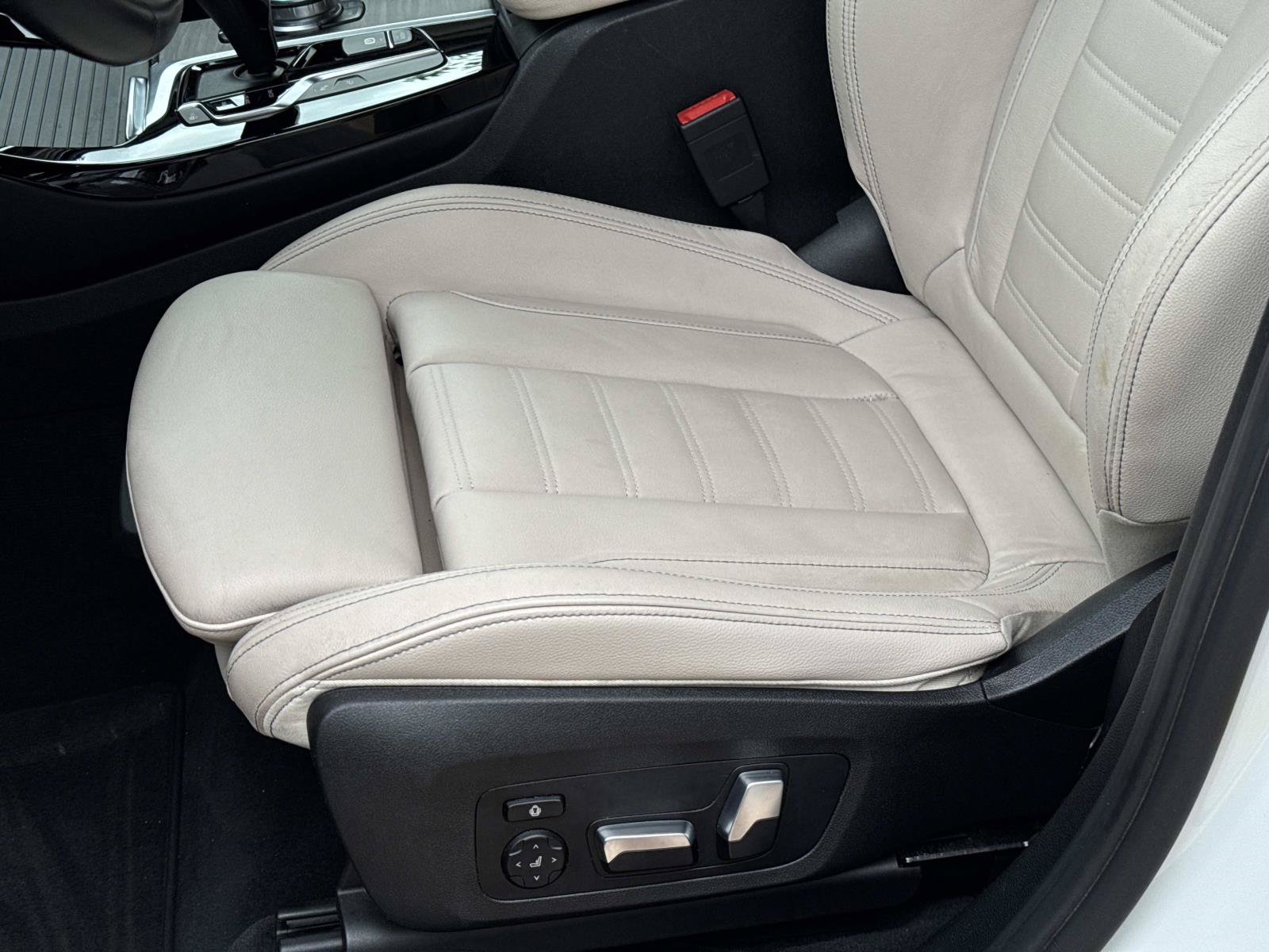 Used 2019 BMW X3 sDrive30i w/ Executive Package RWD image 13