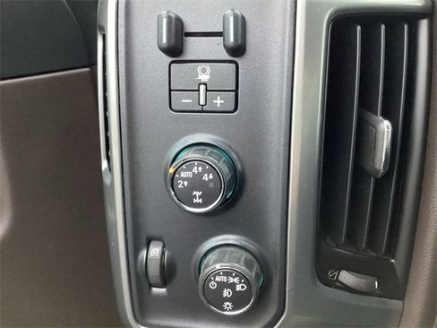 Used 2015 Chevrolet Silverado 1500 LTZ image 24