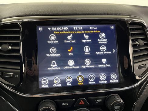 Used 2022 Jeep Grand Cherokee Limited image 23