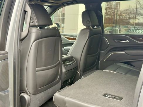 Used 2021 Cadillac Escalade ESV Premium Luxury w/ Driver Assist Tech Package image 6