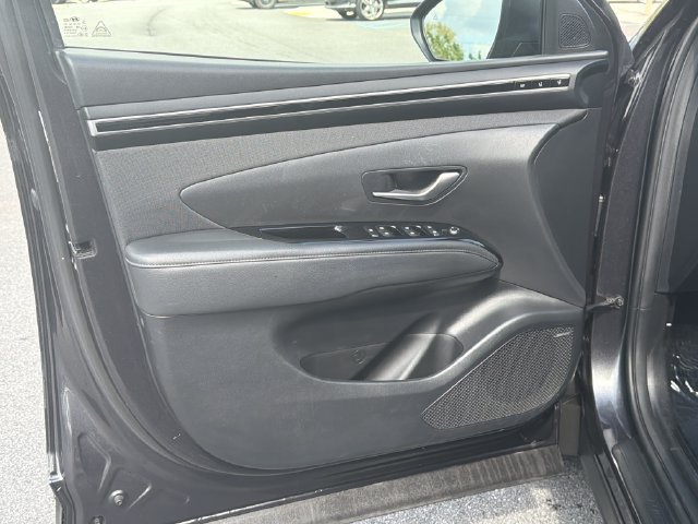 Used 2022 Hyundai Tucson Limited FWD image 12