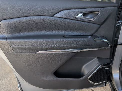 New 2026 Chevrolet Traverse High Country w/ LPO, Floor Liner Package image 10