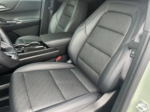Used 2026 Chevrolet Equinox LT w/ Convenience Package II AWD/4WD image 12