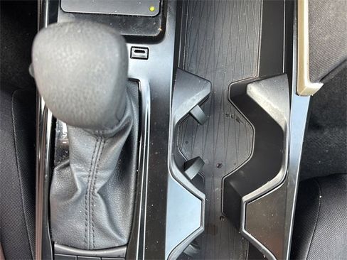 Used 2025 Toyota Camry LE image 26