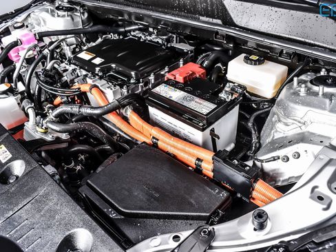 Used 2024 Toyota bZ4X XLE w/ Weather Package image 13