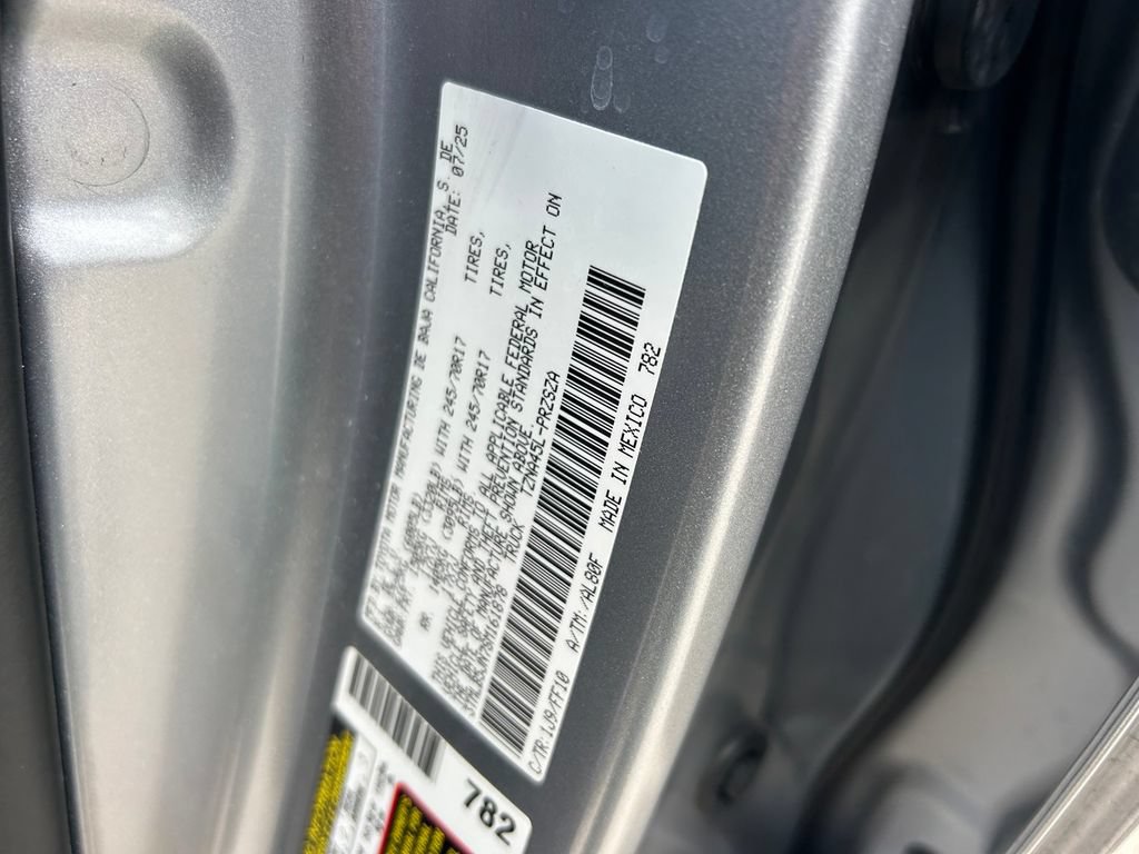 Certified 2025 Toyota Tacoma SR5 AWD/4WD image 10