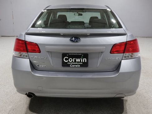 Used 2011 Subaru Legacy 2.5i Premium AWD/4WD image 3
