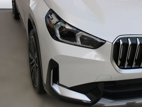 Used 2025 BMW X1 xDrive28i w/ Convenience Package image 11