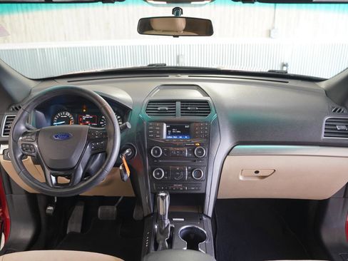 Used 2016 Ford Explorer FWD image 17