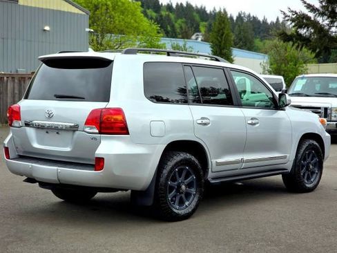 Used 2013 Toyota Land Cruiser AWD/4WD image 7