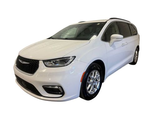 Used 2022 Chrysler Pacifica Touring-L FWD image 1