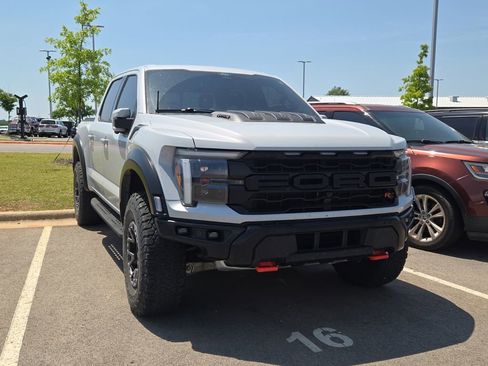 Used 2025 Ford F150 Raptor w/ Equipment Group 803A Raptor R AWD/4WD image 4