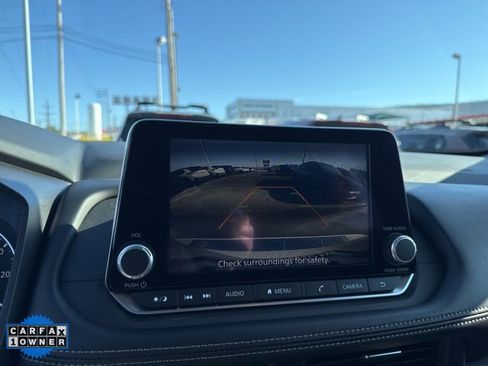 Certified 2025 Nissan Rogue SV image 24