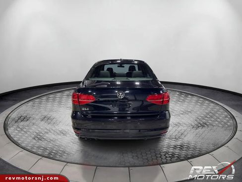 Used 2016 Volkswagen Jetta GLI SEL image 4