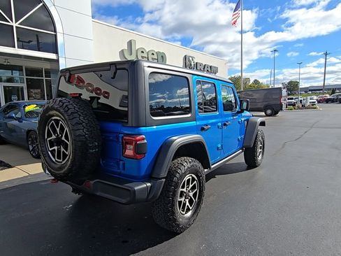 Certified 2024 Jeep Wrangler Unlimited Rubicon w/ Technology Group image 8