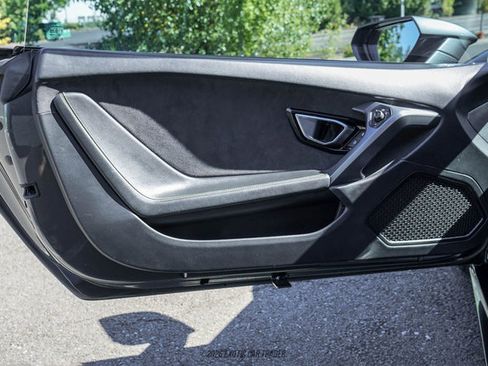 Used 2017 Lamborghini Huracan LP 580-2 RWD image 34