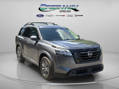Used 2022 Nissan Pathfinder SV w/ SV Black Package