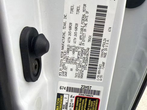 Used 2024 Toyota Tundra Limited AWD/4WD image 20