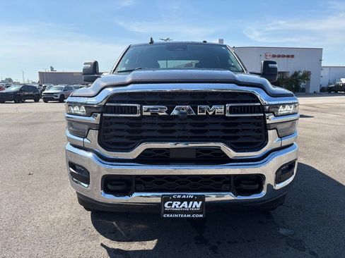 Used 2026 RAM 2500 Big Horn AWD/4WD image 2