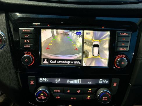 Used 2018 Nissan Rogue SL AWD/4WD image 18