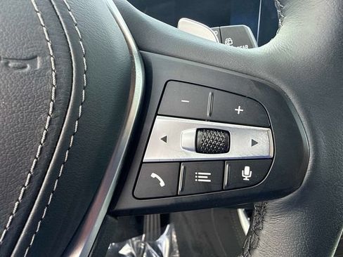 Used 2025 BMW X5 xDrive50e AWD/4WD image 22