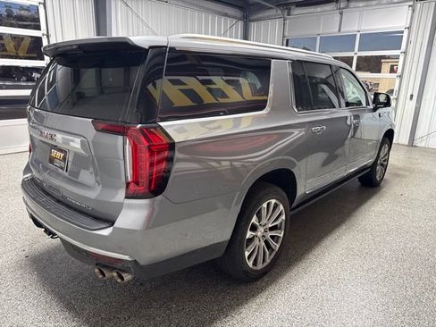 Used 2023 GMC Yukon XL Denali w/ Denali Reserve Package AWD/4WD image 15