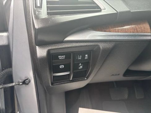 Used 2018 Acura MDX w/ Technology Package AWD/4WD image 30