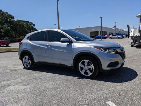 Used 2022 Honda HR-V LX image 9