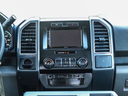 Used 2015 Ford F150 XLT RWD image 16
