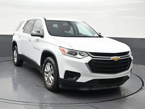 Used 2021 Chevrolet Traverse LS FWD image 8
