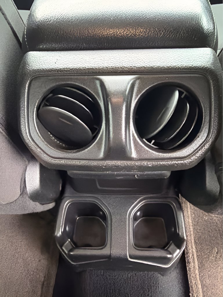 Used 2018 Jeep Wrangler Unlimited Sport AWD/4WD image 19