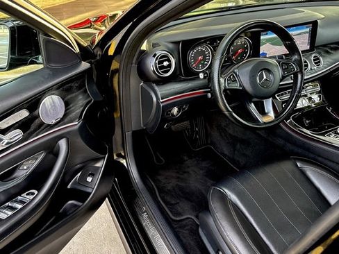 Used 2017 Mercedes-Benz E 300 E 300 image 29