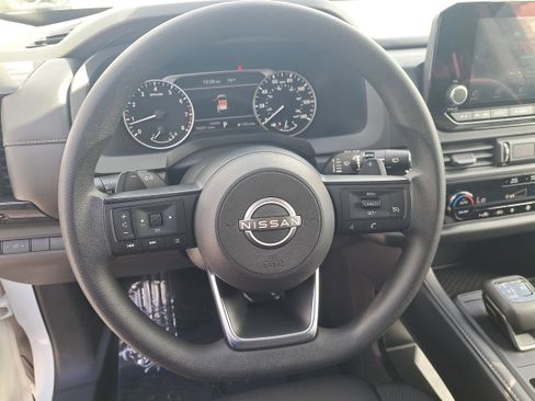 Certified 2023 Nissan Pathfinder S FWD image 21