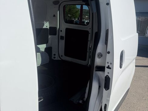 Used 2020 Nissan NV200 S FWD image 15