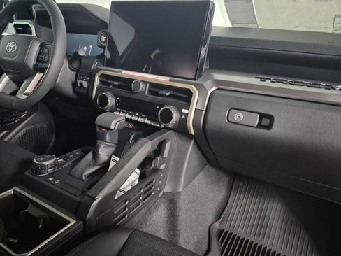 New 2026 Toyota Tacoma SR5 AWD/4WD image 36
