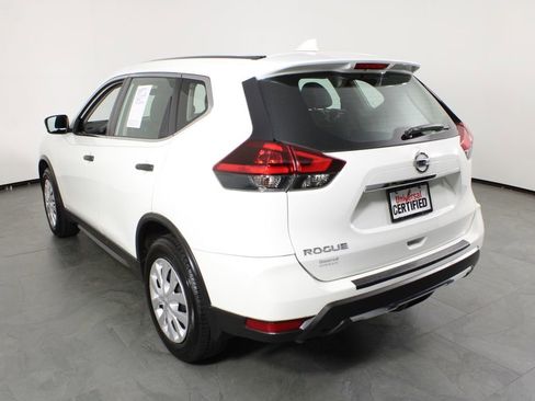 Certified 2019 Nissan Rogue S FWD image 5