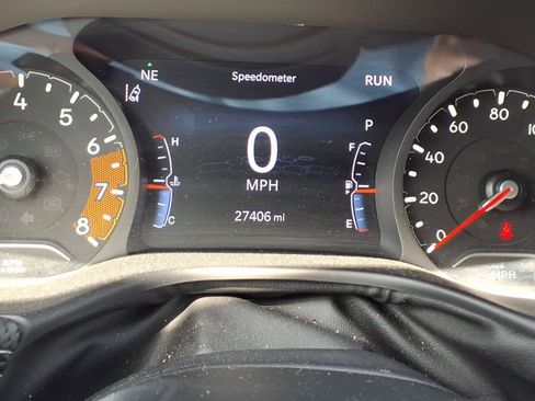 Used 2023 Jeep Compass Latitude w/ Sun and Sound Group AWD/4WD image 15