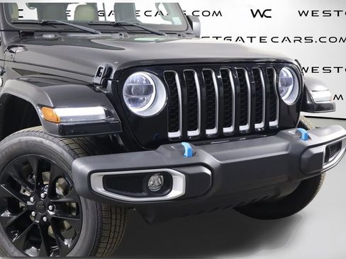 Used 2023 Jeep Wrangler Unlimited Sahara w/ Cold Weather Group image 46