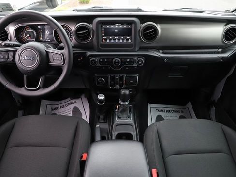 Used 2023 Jeep Gladiator Sport image 19